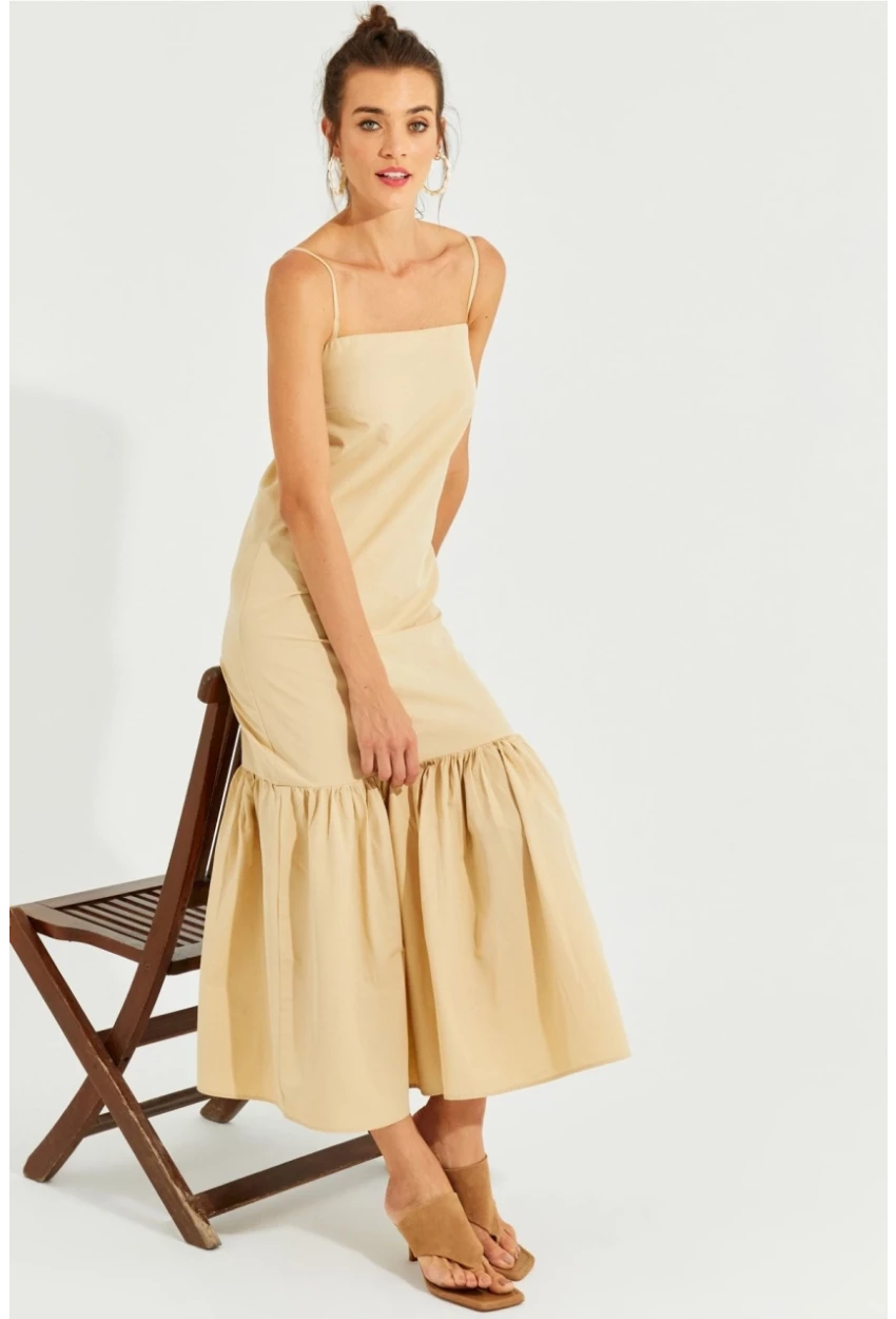 Kadın Vanilya Eteği Volanlı Askılı Midi Elbise MEN2001