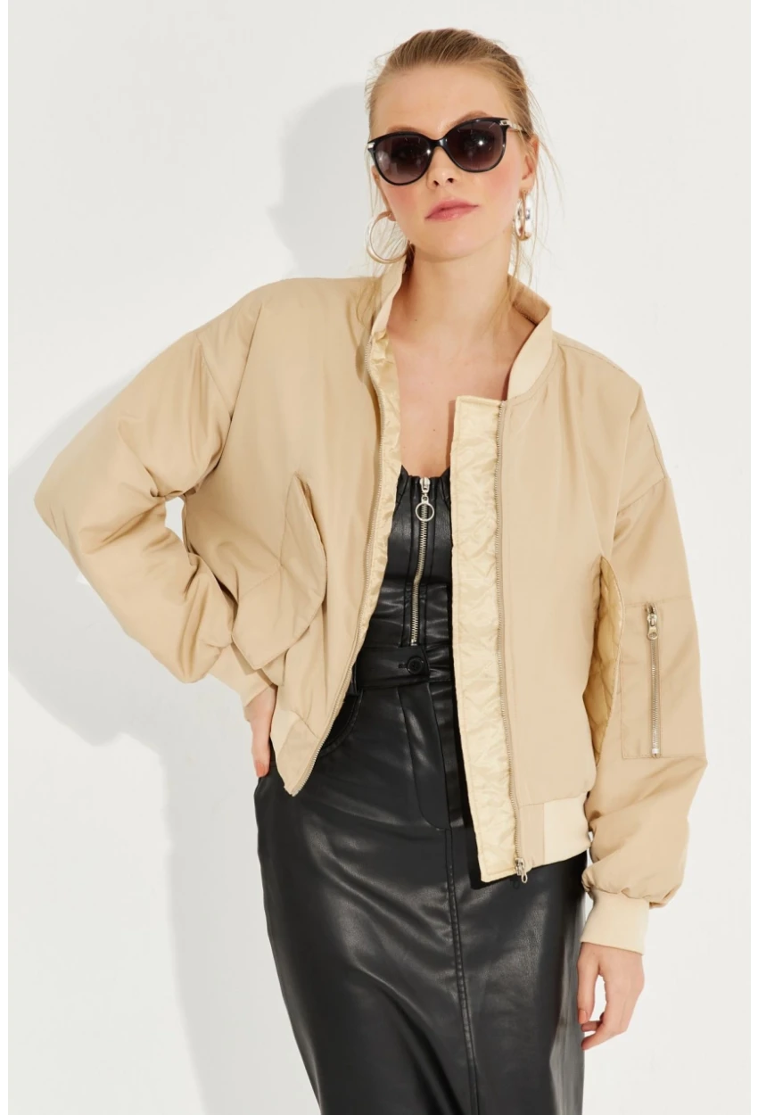 Kadın Vanilya Fermuarlı Bomber Mont QRS8367