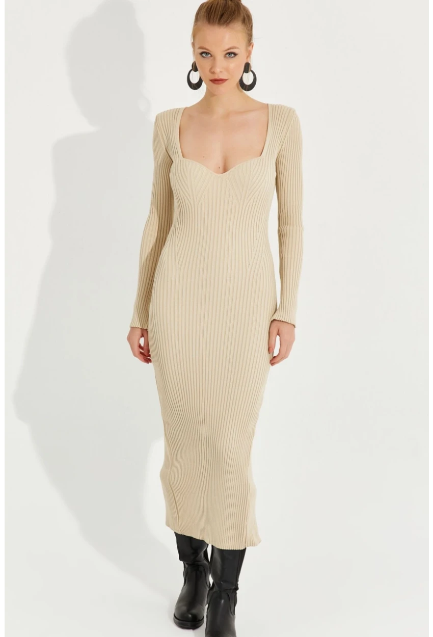 Kadın Vanilya Kalp Yaka Triko Midi Elbise YEL221385
