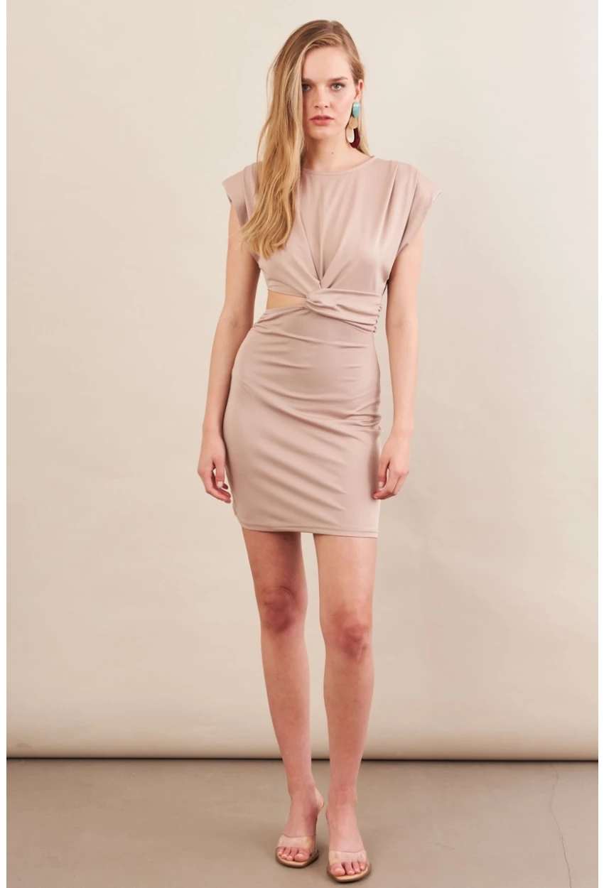 Kadın Vanilya Omuzları Vatkalı Pencereli Mini Elbise İRE103