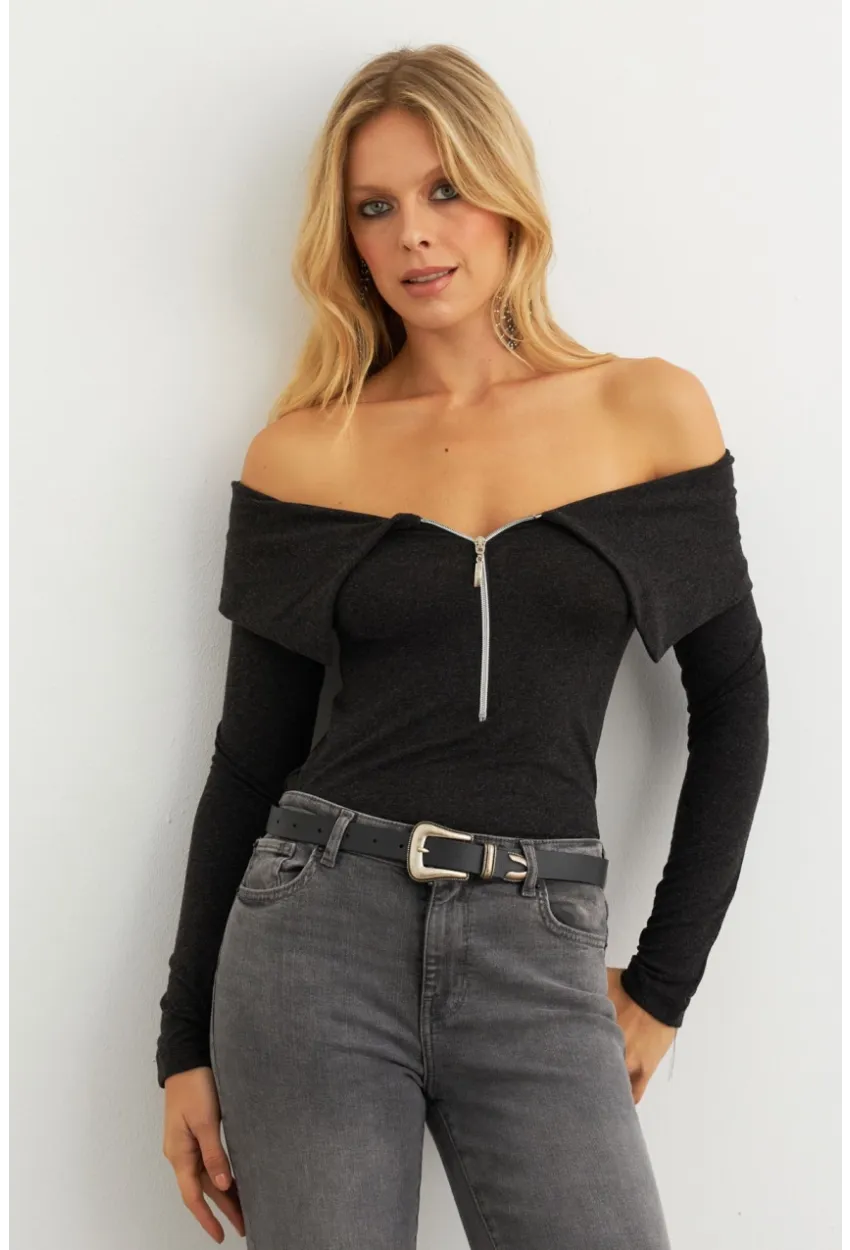 Kadın Antrasit Fermuarlı Madonna Yaka Bluz EY2559