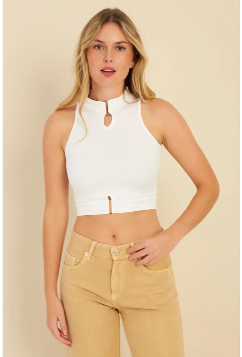 Kadın Beyaz Aksesuarlı Crop Bluz CG340