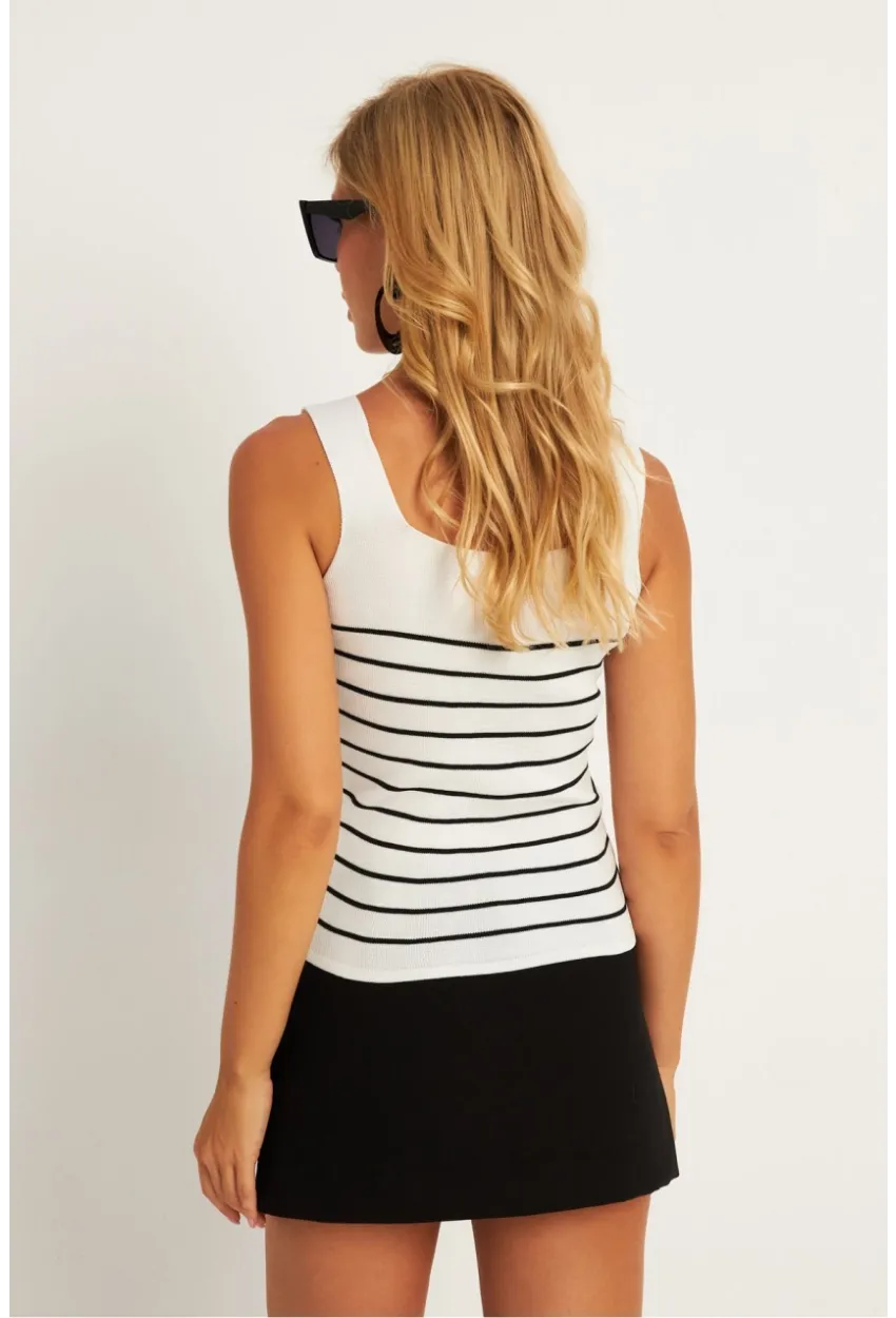 Kadın Beyaz Kare Yaka Çizgili Triko Bluz KAZ15