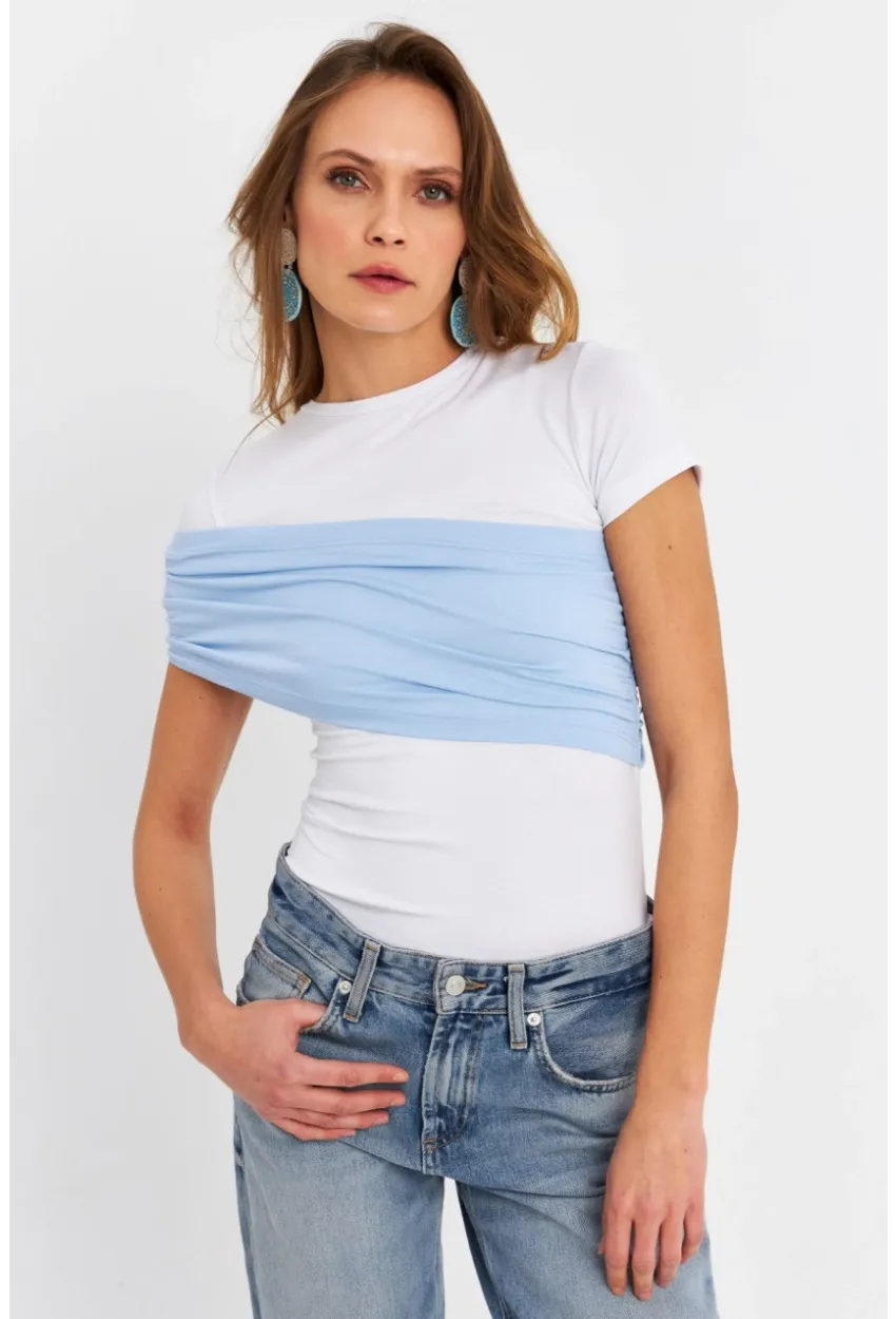 Kadın Beyaz-Mavi Çapraz Bloklu Bluz EY3073