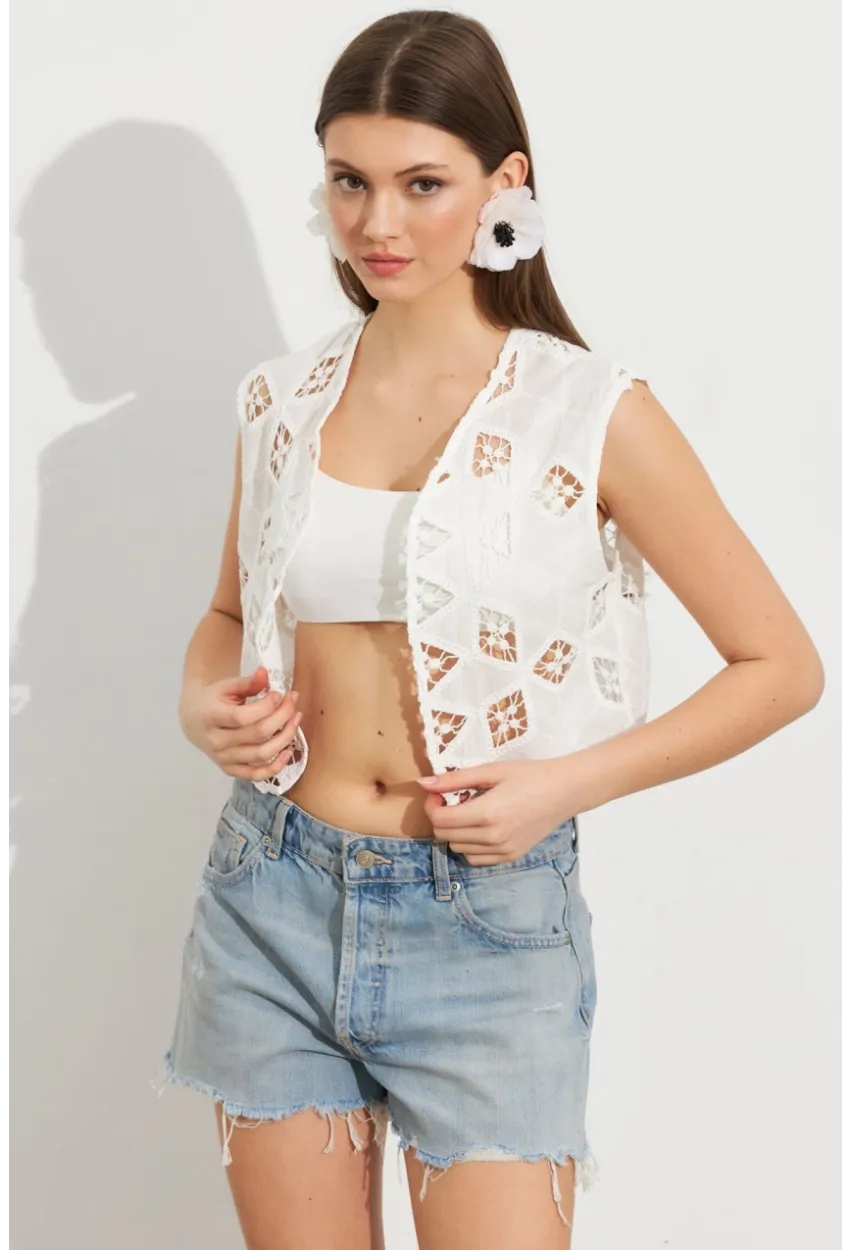 Kadın Beyaz Nakışlı Crop Yelek ZH110