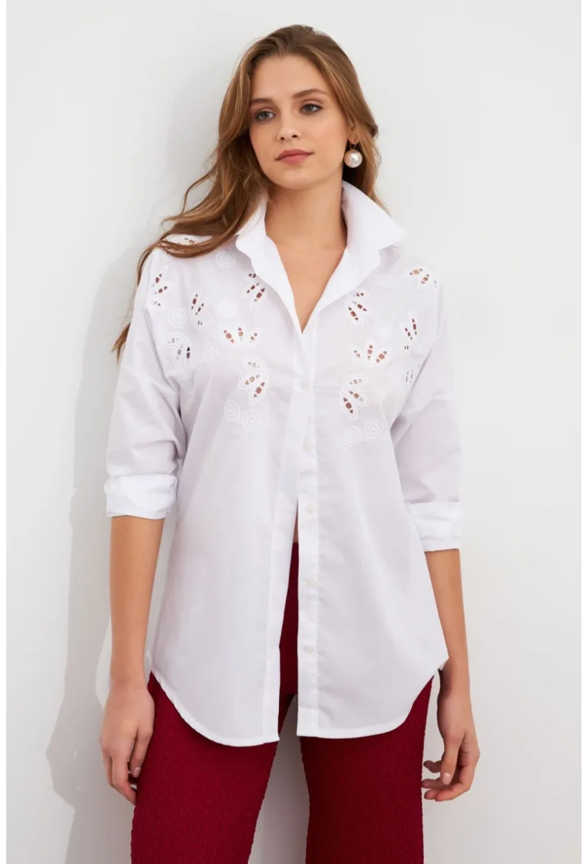 Kadın Beyaz Nakışlı Gömlek DAF5017