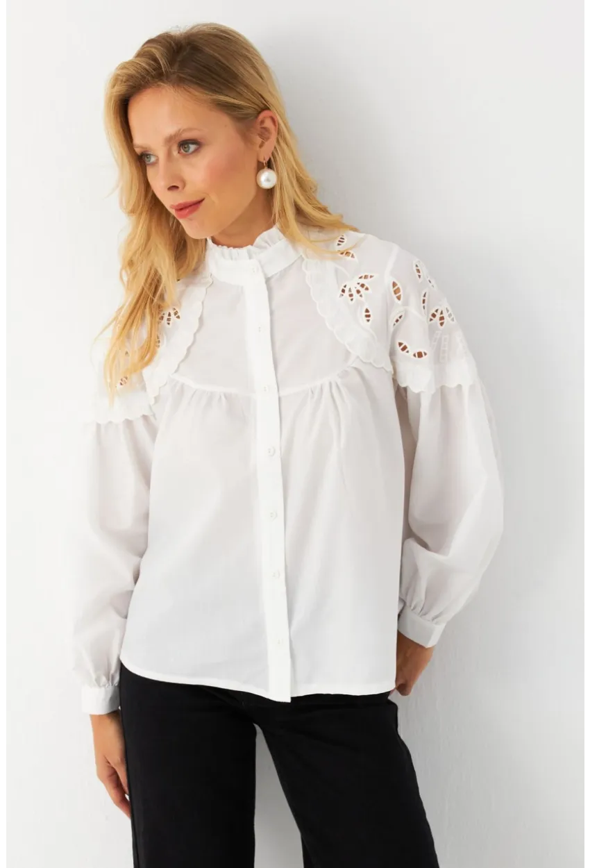 Kadın Beyaz Nakışlı Gömlek MQS2093