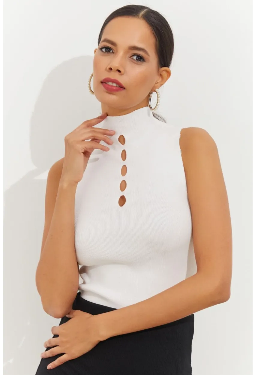 Kadın Beyaz Önü Damla Kolsuz Triko Bluz YV112