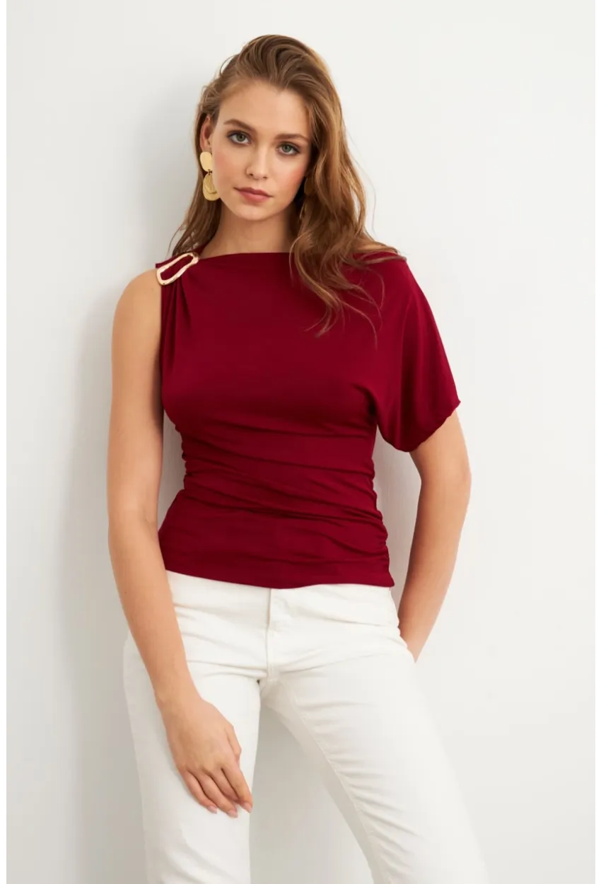 Kadın Bordo Aksesuarlı Asimetrik Kol Bluz VA102