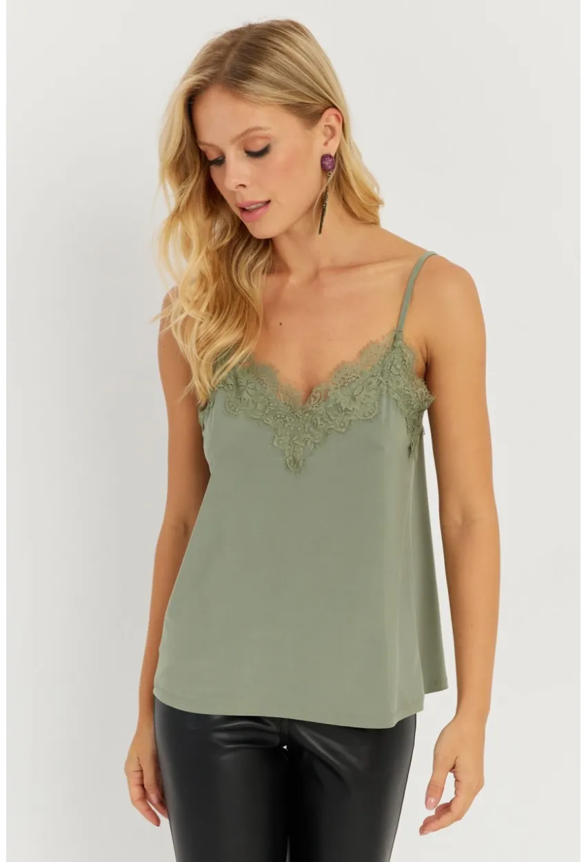Kadın Çağla Yeşili Dantel Detaylı Atlet AYD265