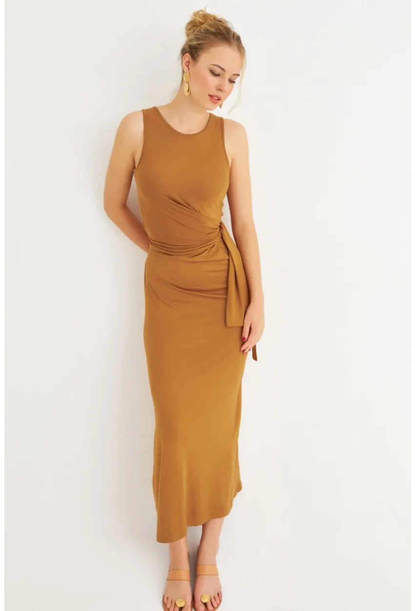 Kadın Camel Büzgülü Kolsuz Midi Elbise TF75