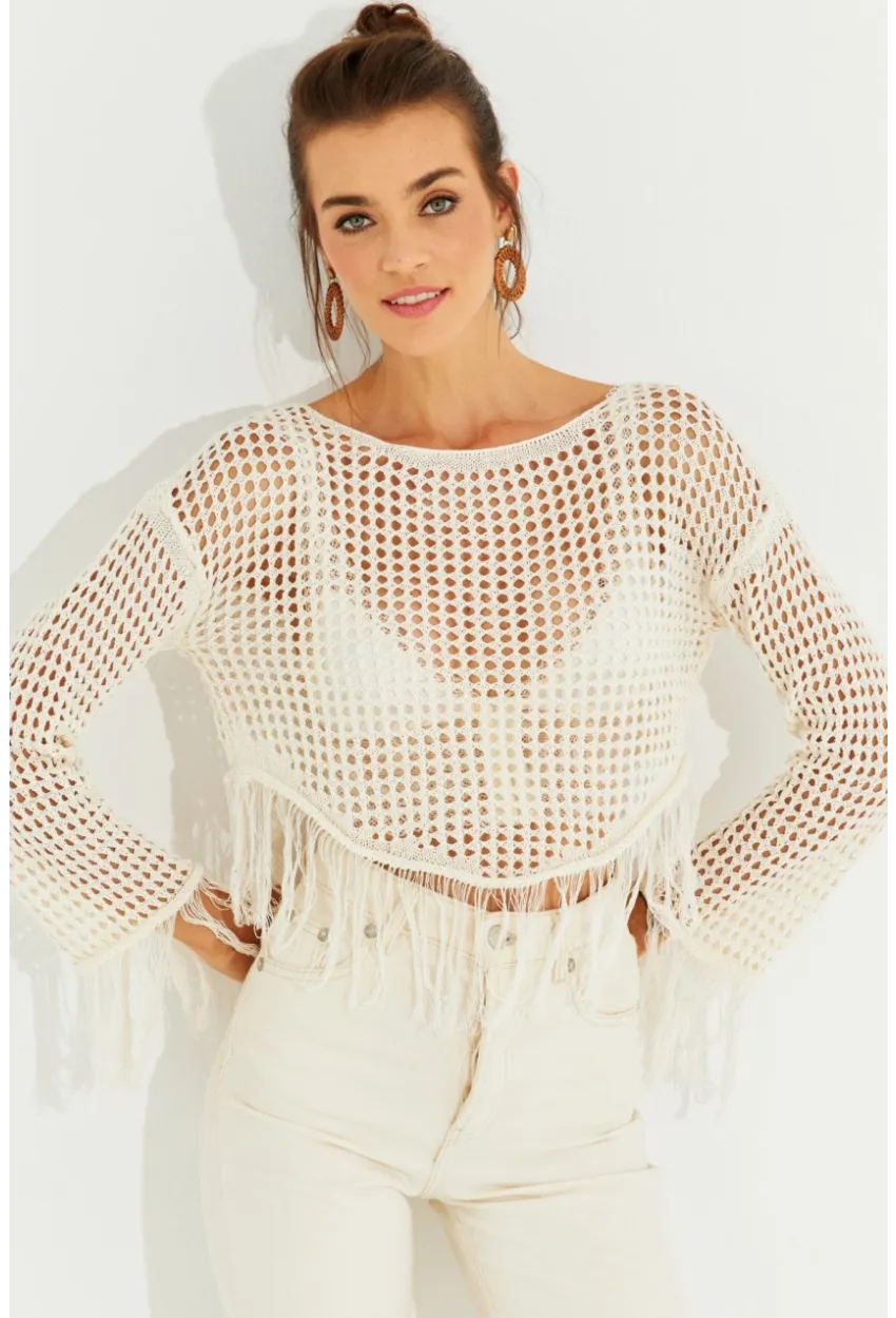 Kadın Ekru Ajurlu Püsküllü Triko Bluz KZ2462