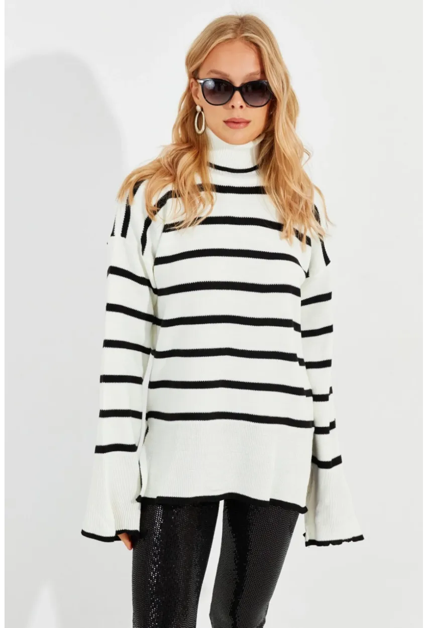 Kadın Ekru Balıkçı Yaka Çizgili Kazak Q976