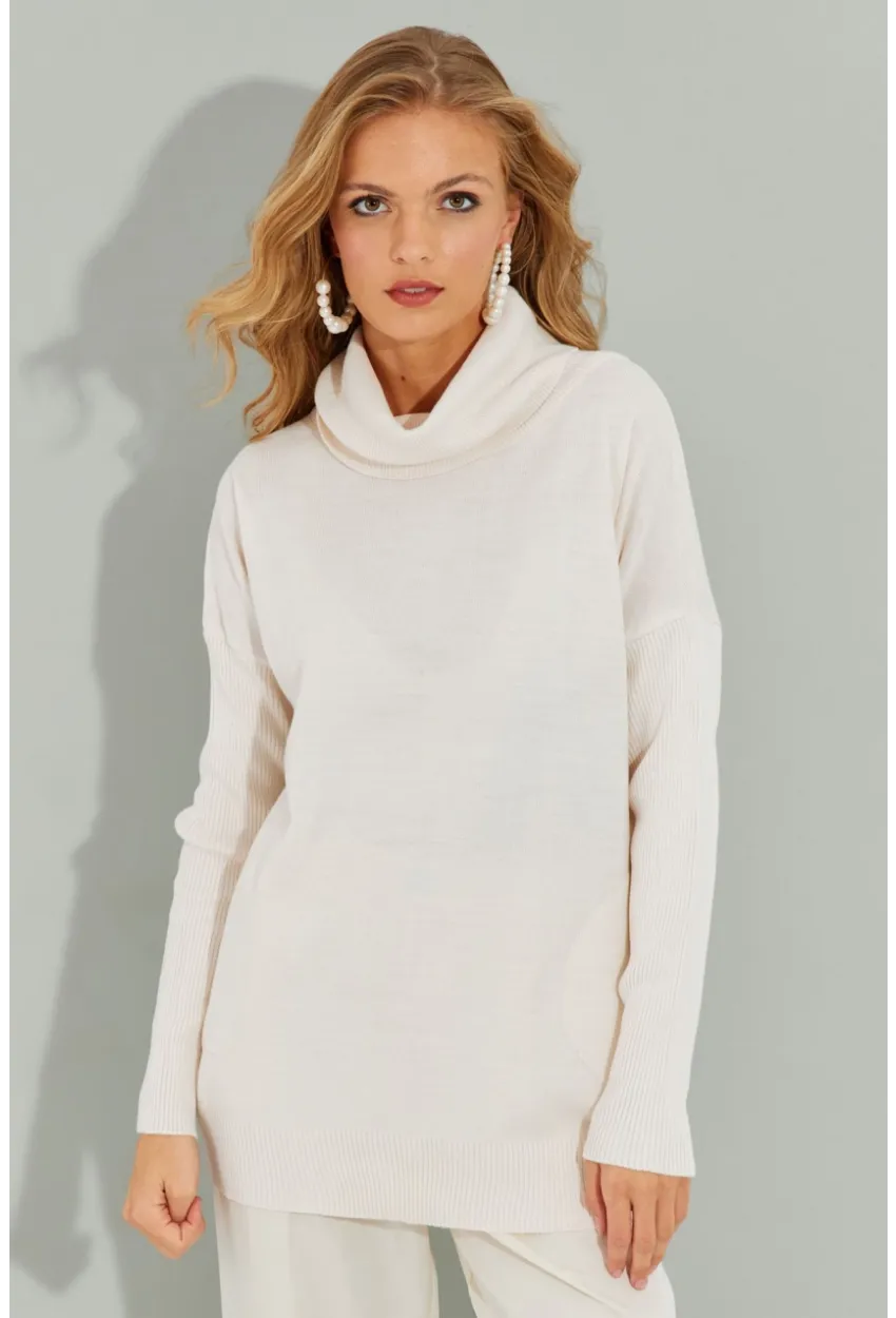 Kadın Ekru Degaje Yaka Cepli Triko Kazak YZ519