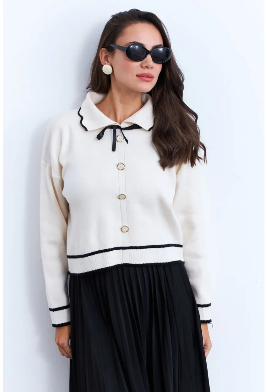 Kadın Ekru Düğme Aksesuarlı Kazak MCNG802