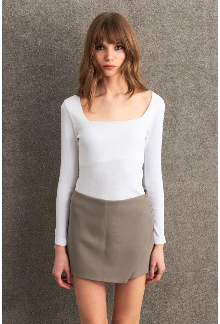 Kadın Ekru Kare Yaka Kaşkorse Bluz GA101