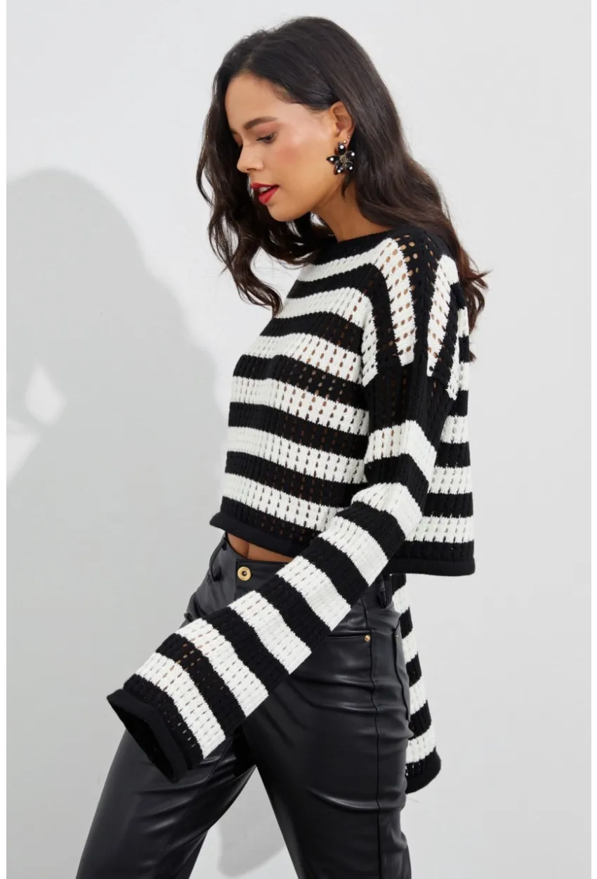 Kadın Ekru-Siyah İspanyol Kol Ajurlu Triko Kısa Bluz YV109