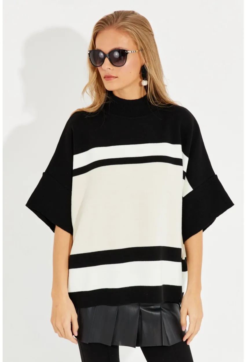 Kadın Ekru-Siyah Panço Kazak SF2513