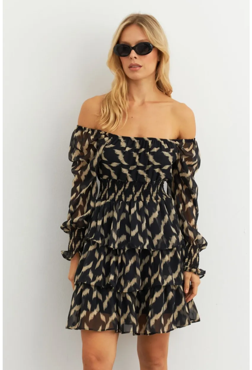 Kadın Ekru-Siyah Volanlı Şifon Mini Elbise KSD2831
