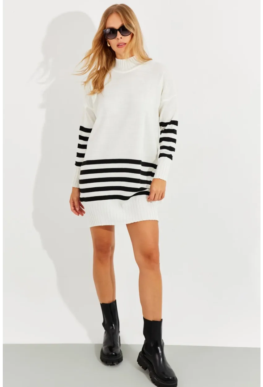 Kadın Ekru Triko Çizgili Tunik YV202