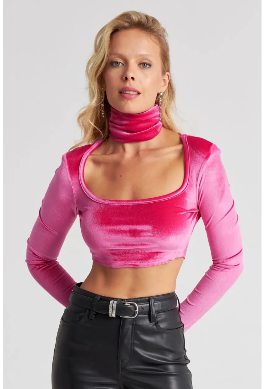Kadın Fuşya Kare Yaka Boyunluklu Kadife Crop Bluz B2867