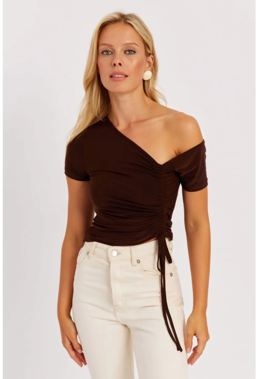 Kadın Kahverengi Asimetrik Yaka Asansörlü Bluz GÇ162
