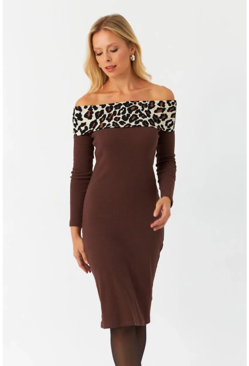 Kadın Kahverengi Leopar Bloklu Madonna Yaka Midi Elbise AYD395