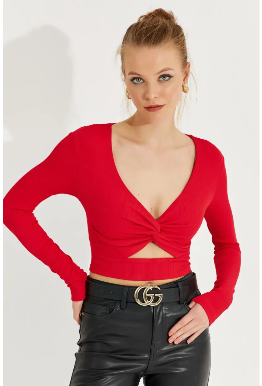 Kadın Kırmızı Önü Düğümlü Crop Bluz AYD244