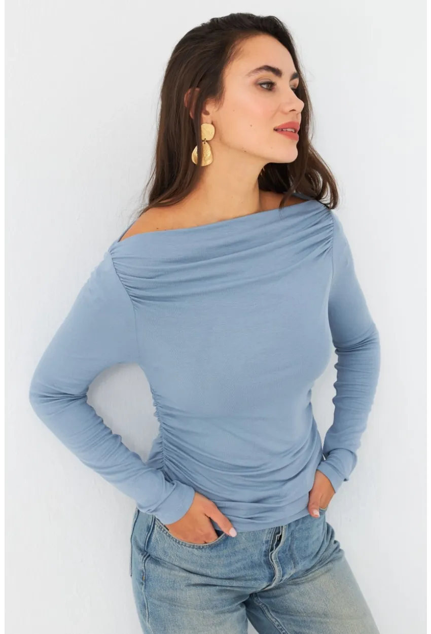 Kadın Mavi Degaje Yaka Büzgülü Bluz AYD386