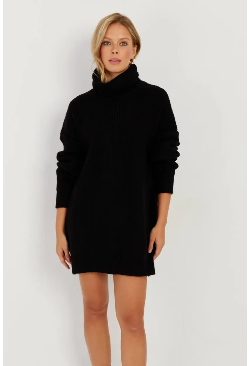 Kadın Siyah Balıkçı Yaka Triko Tunik KZ2504