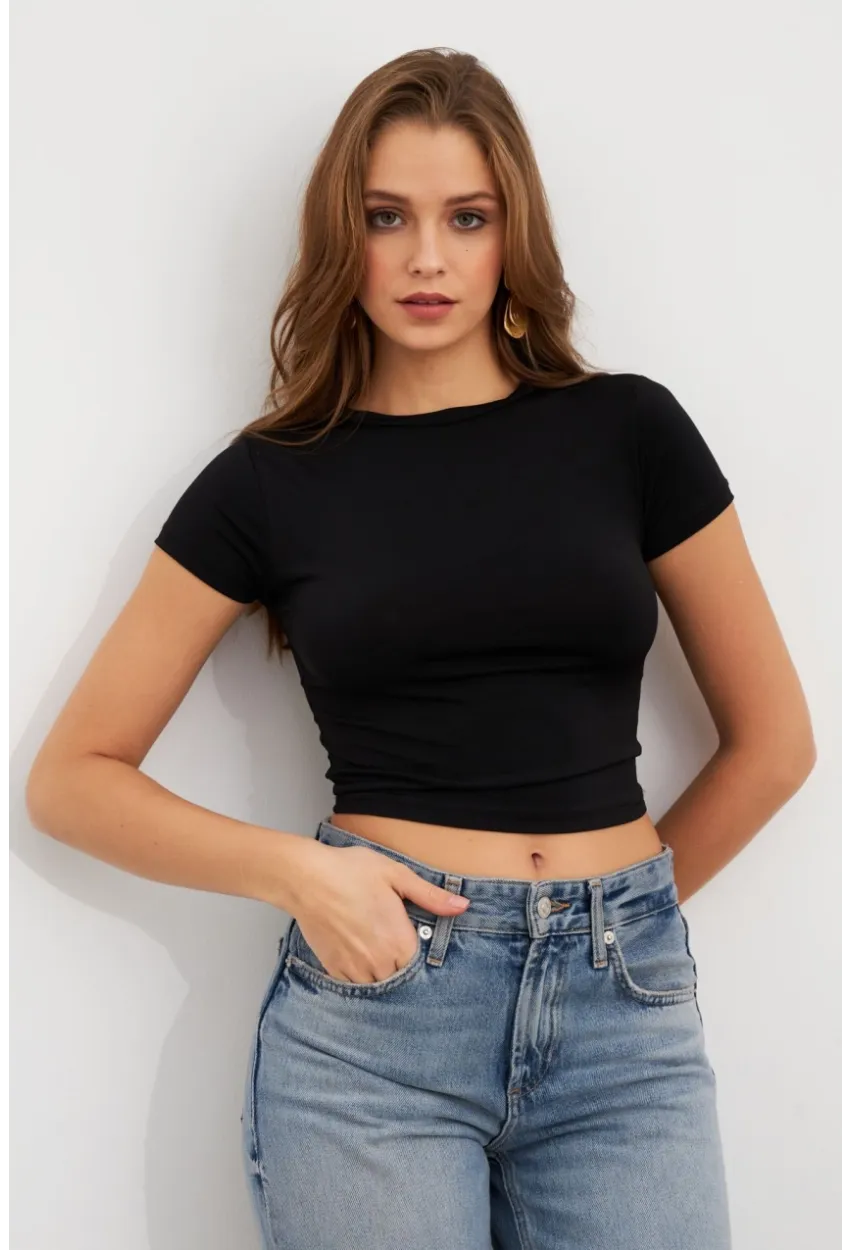 Kadın Siyah Basic Kısa Kollu Bluz UG2444