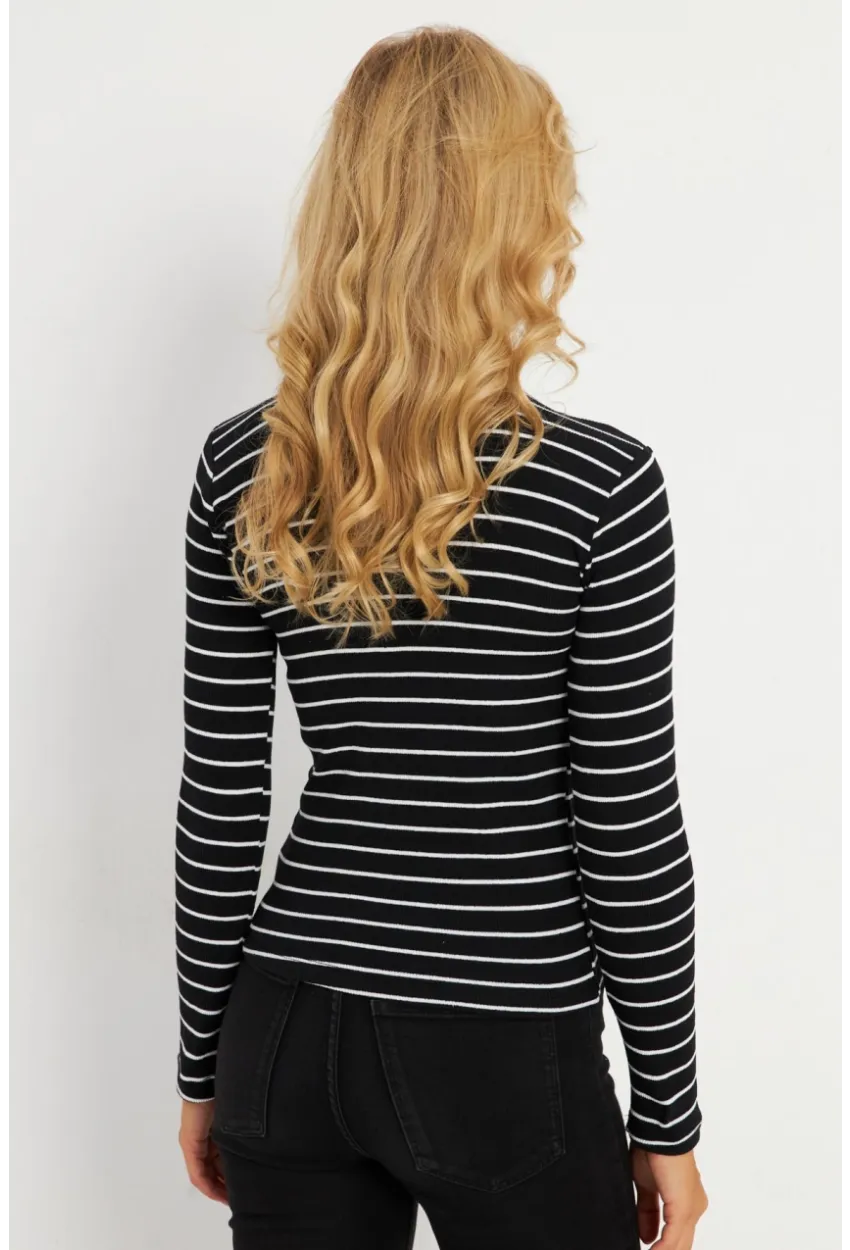 Kadın Siyah-Beyaz Çapraz Yaka Yarım Balıkçı Bluz B1404