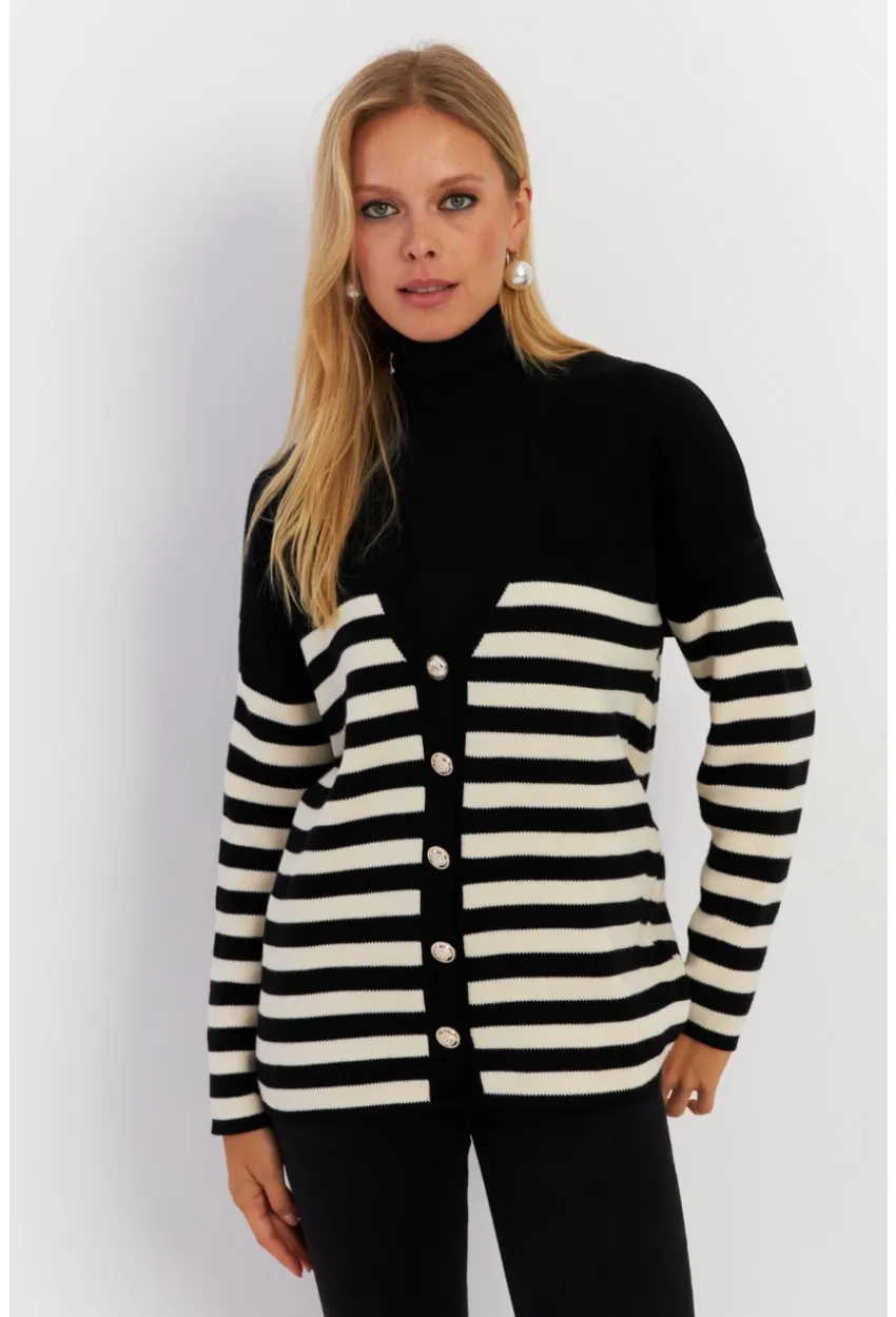 Kadın Siyah-Beyaz Çizgili Triko Hırka CNG3