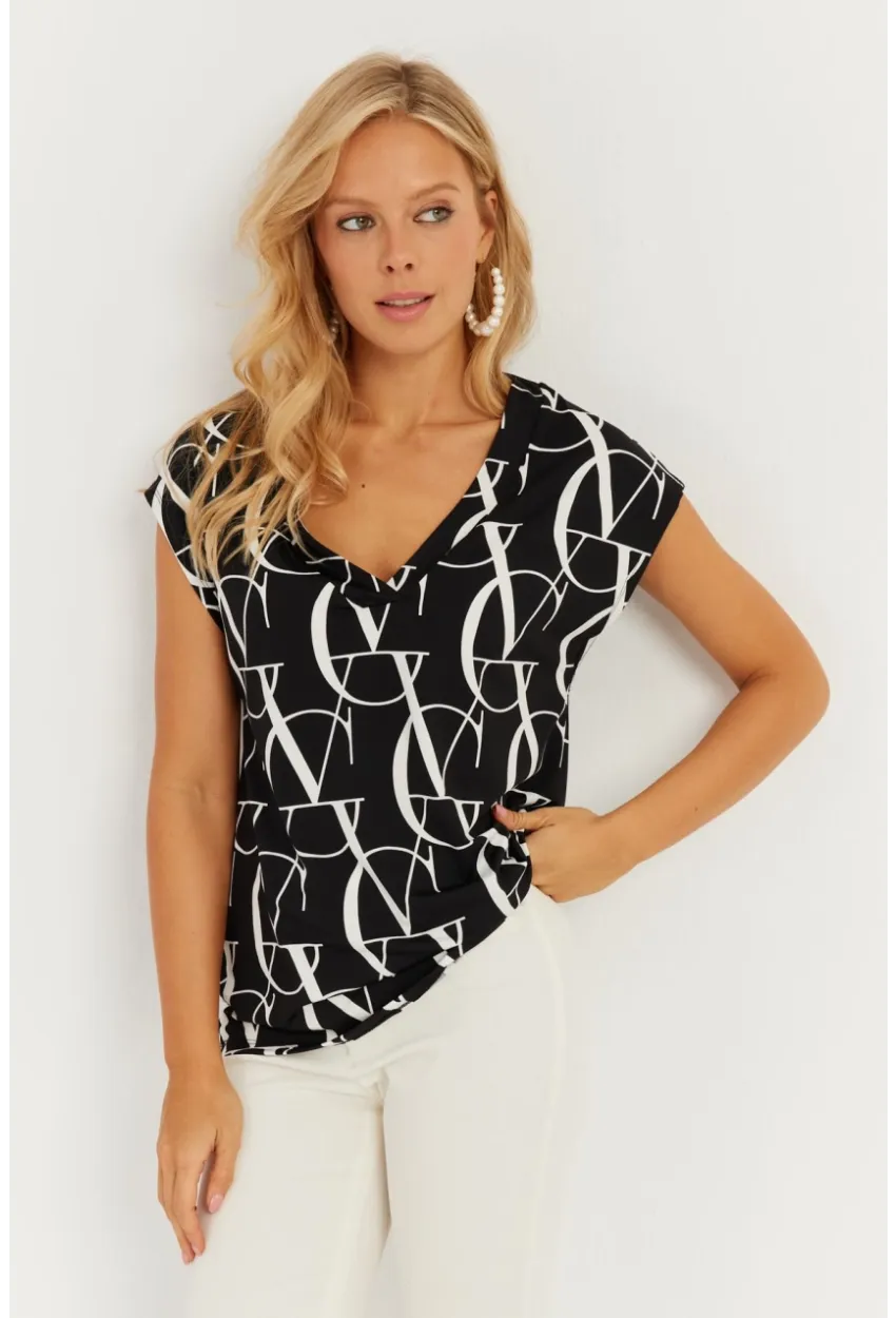 Kadın Siyah-Beyaz V Yaka Desenli Bluz AYD293