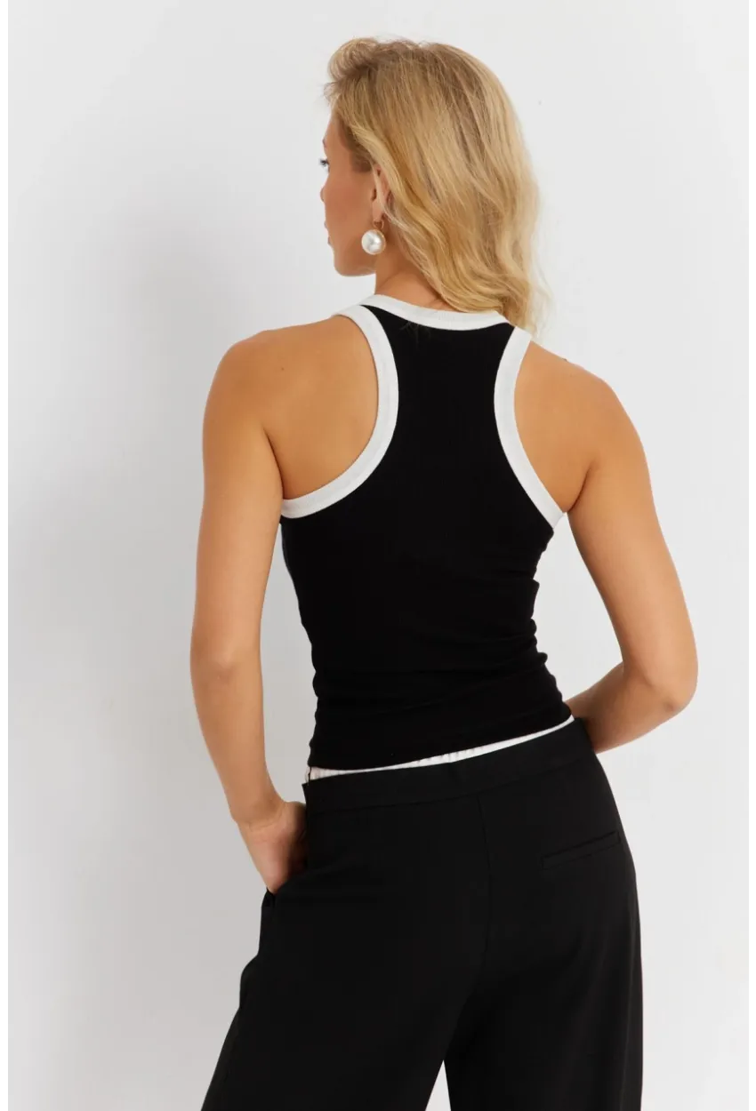 Kadın Siyah Biyeli Bluz MK27