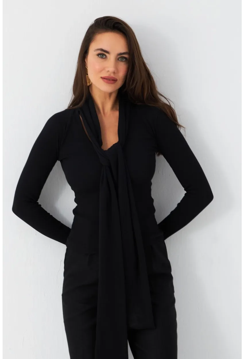 Kadın Siyah Boyun Bağlamalı Kaşkorse Bluz EY2986