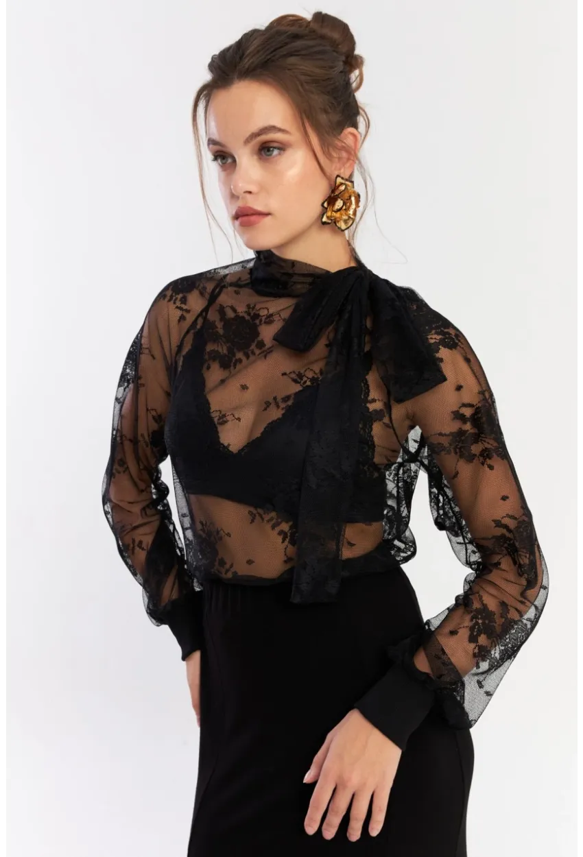 Kadın Siyah Boyun Bağlamalı Tül Bluz EY2929