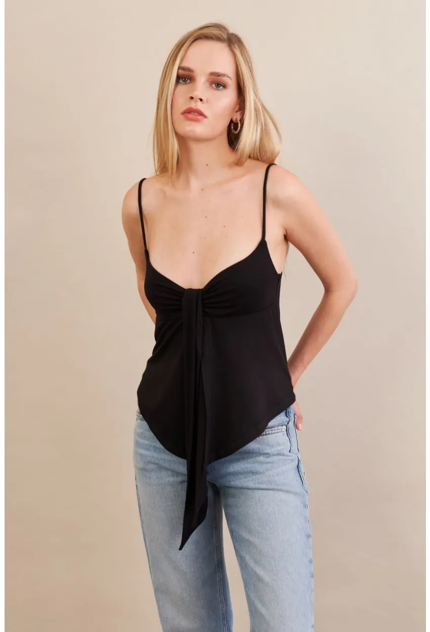 Kadın Siyah Büzgülü Asimetrik Bluz ZH172