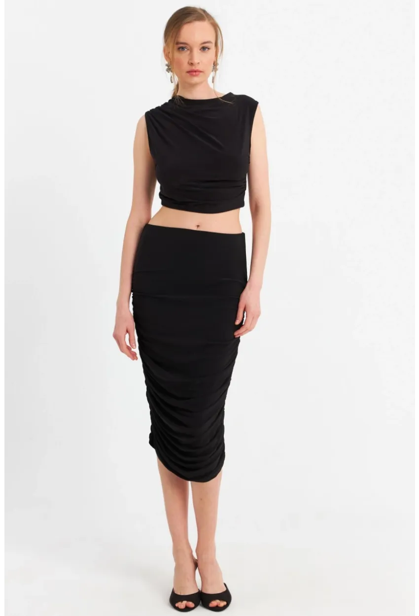 Kadın Siyah Büzgülü Crop Etek Takım ELT181