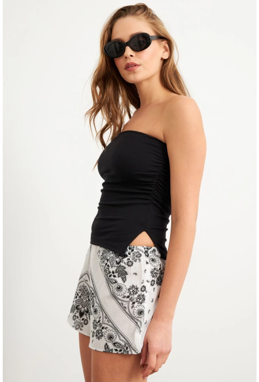 Kadın Siyah Büzgülü Straplez Bluz LPP1308