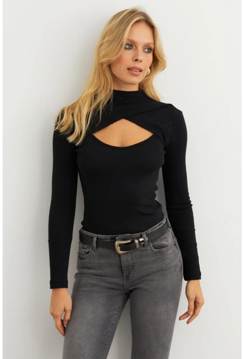 Kadın Siyah Çapraz Yaka Pencereli Kaşkorse Bluz AYD401