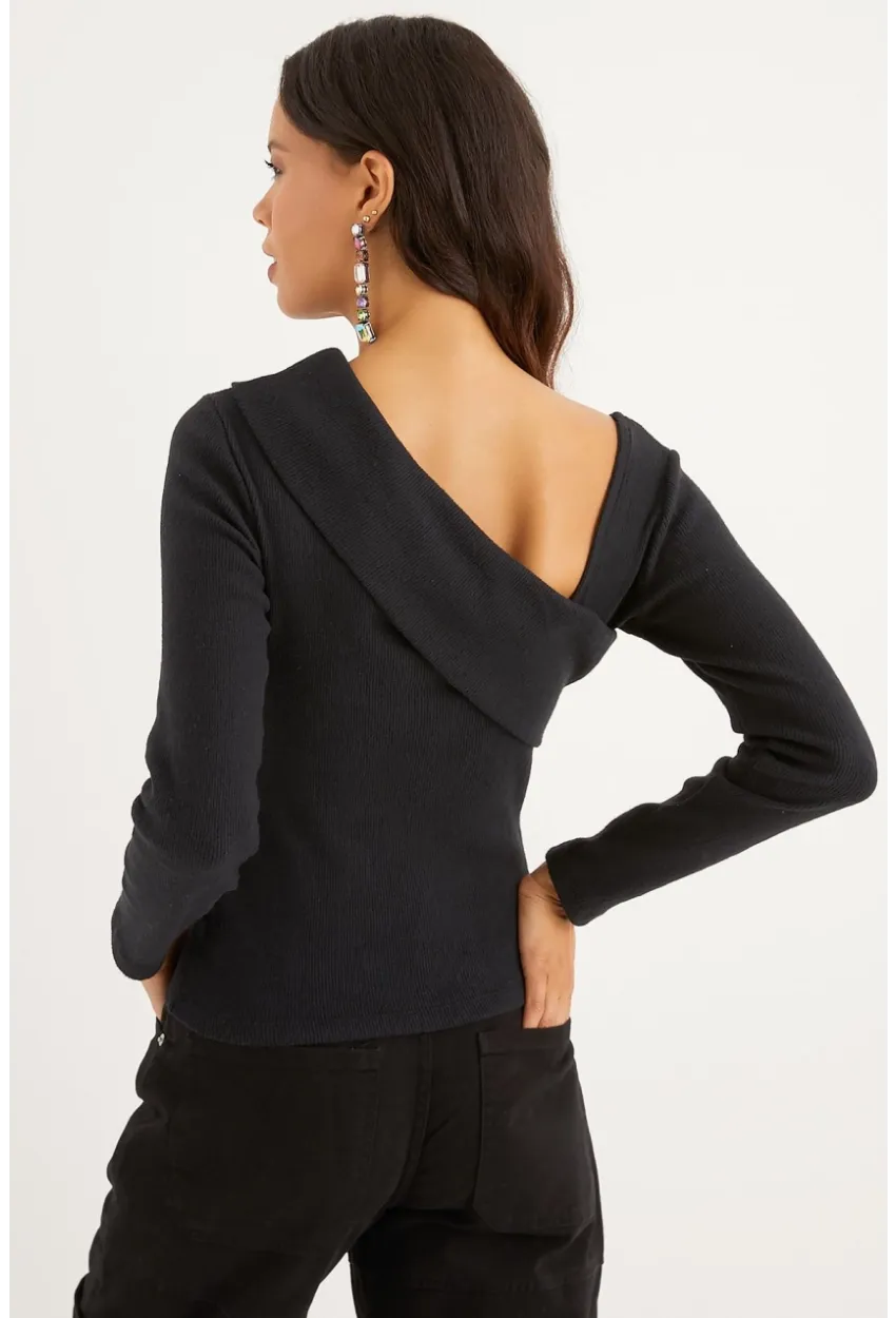 Kadın Siyah Çapraz Yaka Triko Bluz SF12047