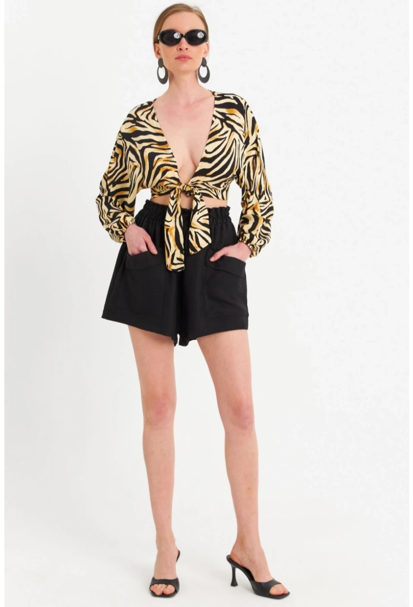 Kadın Siyah Cepli Şort ROP103