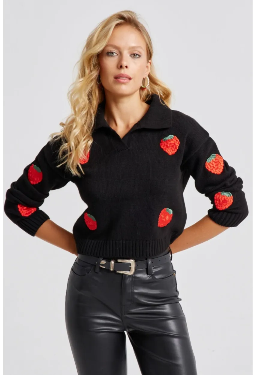 Kadın Siyah Çilek Desenli Triko Kazak KED140