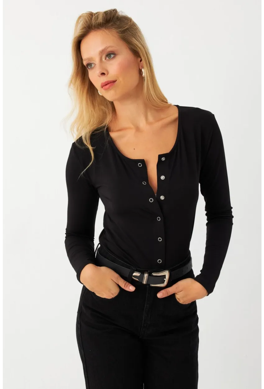 Kadın Siyah Çıtçıt Kapamalı Bluz RLO3032
