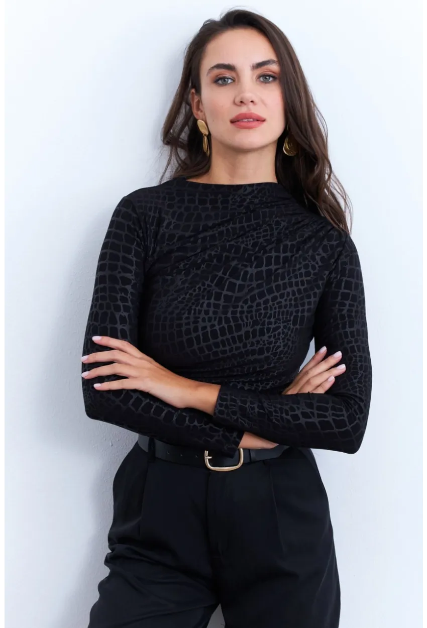 Kadın Siyah Desenli Büzgülü Bluz LPP1279