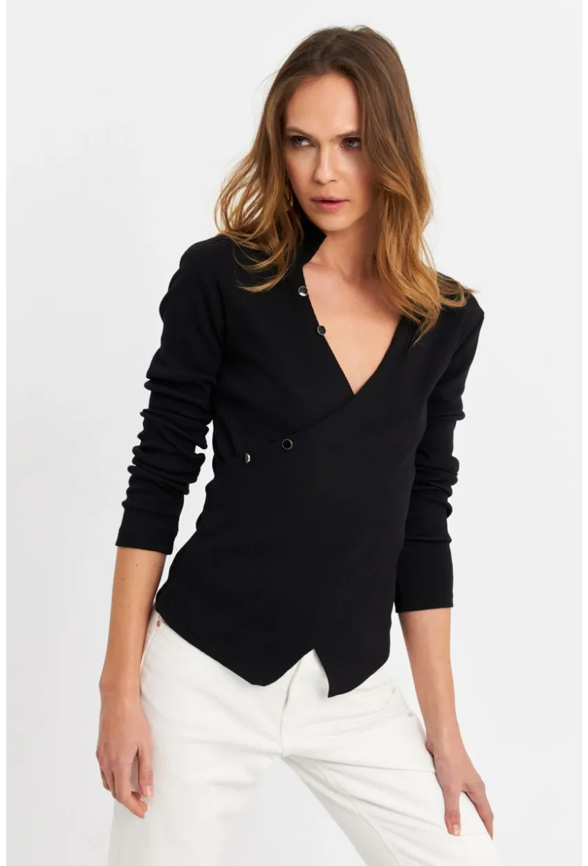 Kadın Siyah Düğme Detaylı Kruvaze Kaşkorse Bluz TF53