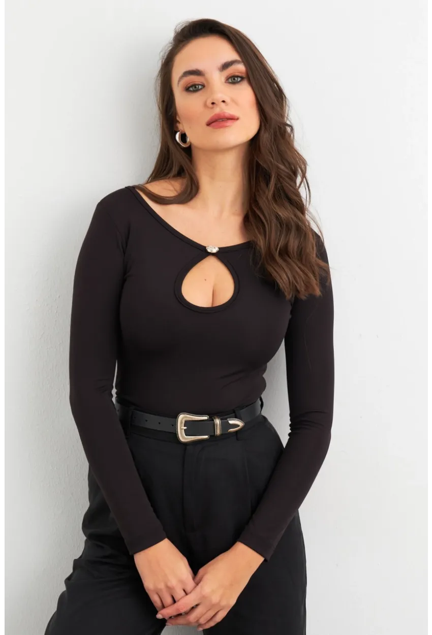 Kadın Siyah Düğme Detaylı Pencereli Bluz EY3026