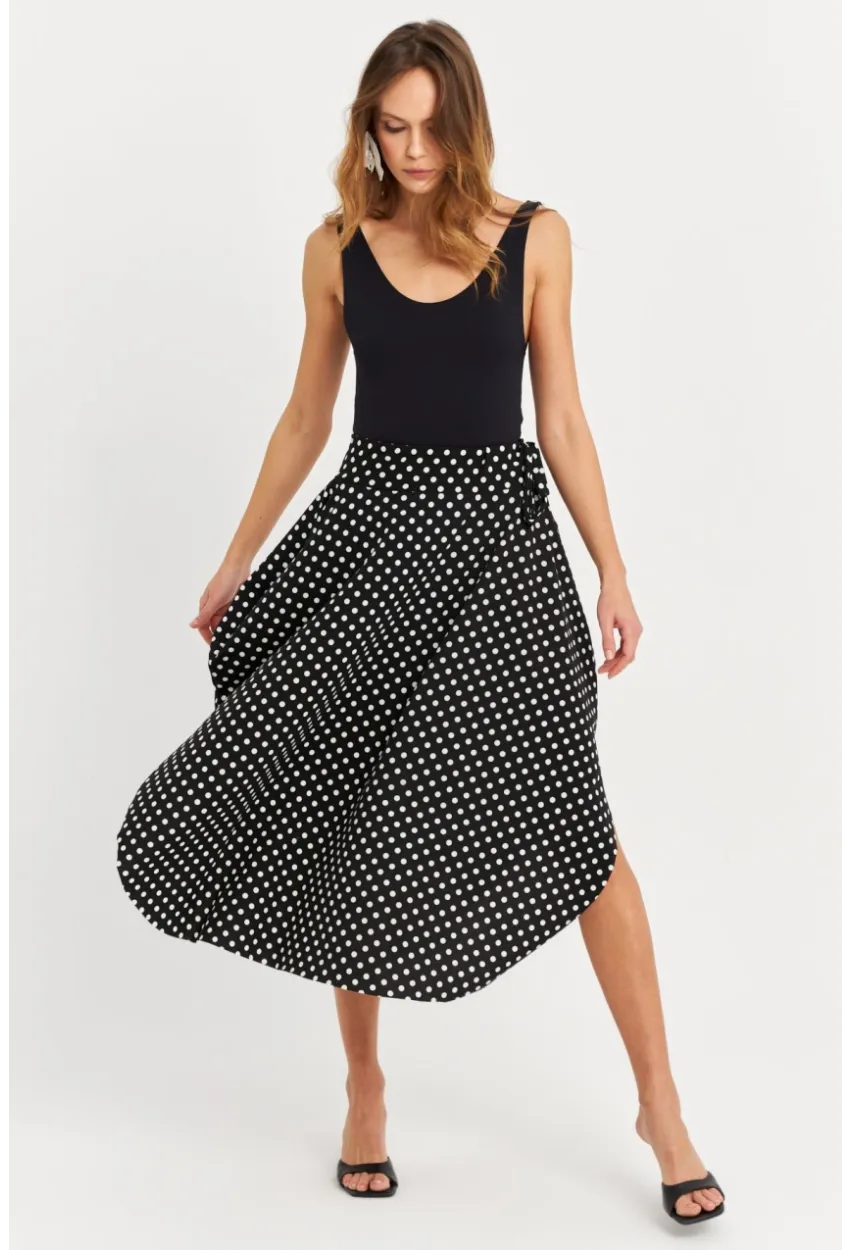 Kadın Siyah-Ekru Asimetrik Puantiyeli Etek LV81