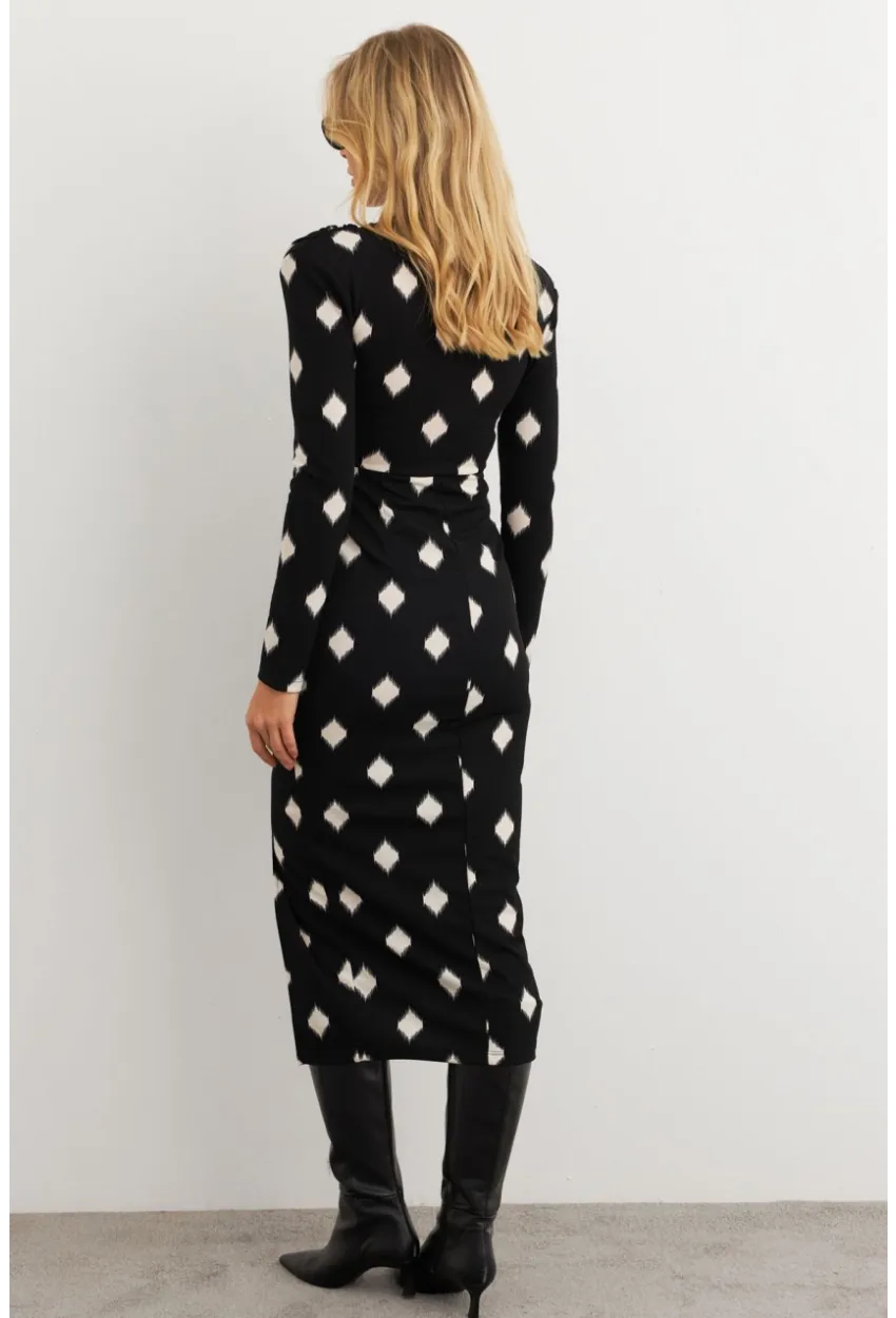 Kadın Siyah-Ekru Vatkalı Büzgü Detaylı Midi Elbise KED4451